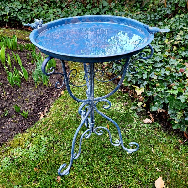 Grand bain d'oiseaux sur pied "bleu antique" Bain d'oiseaux vintage de 71 cm de haut avec grand bac à eau plat en fonte d'aluminium inoxydable et résistant au gel