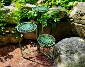 Mesa para plantas, escalera para flores, color verde antiguo, 66 cm de alto, soporte para plantas, escalera para flores, etagere con 3 estantes