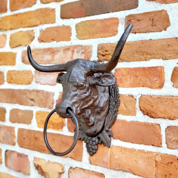 Große Wanddeko "Bullenkopf" mit Nasenring Gusseisen Stier Figur Kuh Bauernhof-Deko Kuhkopf Wandmontage