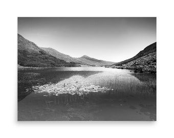 Poster del paesaggio della Black Valley, stampa artistica del lago Moody Mountain