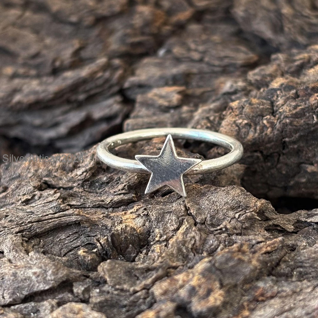 Sterling Silver Star Ring: Minimalist Band - Etsy