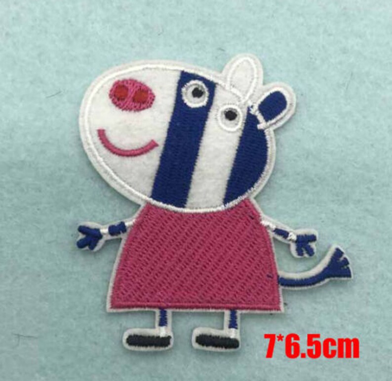Cartoon Pig Iron On / Sew On Patch Badge pigs Colourful face
