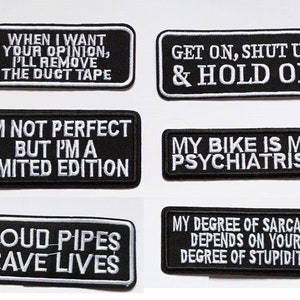 Personaje motero, Cuando quiero tu opinión, Sube, cállate, No soy perfecto, Mi moto es psiquiatra, Tubos ruidosos, Mi grado de sarcasmo