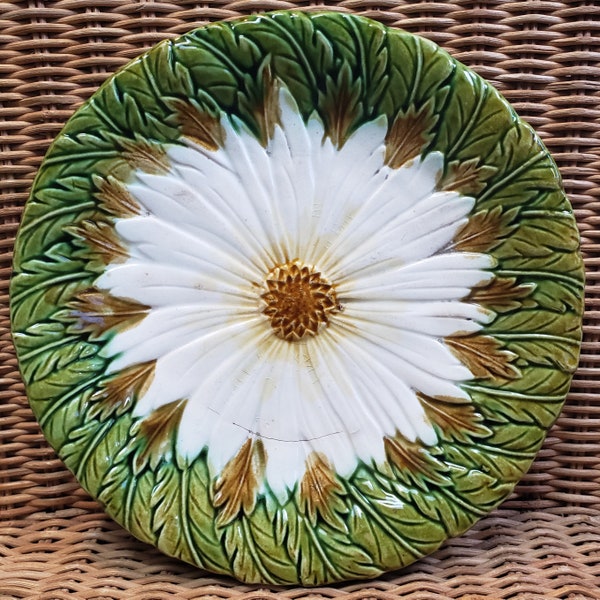 Orchies French Faience Majolica Daisy Plate