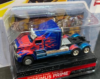Optimus Prime Diecast Truck: Transformers Western Star 5700