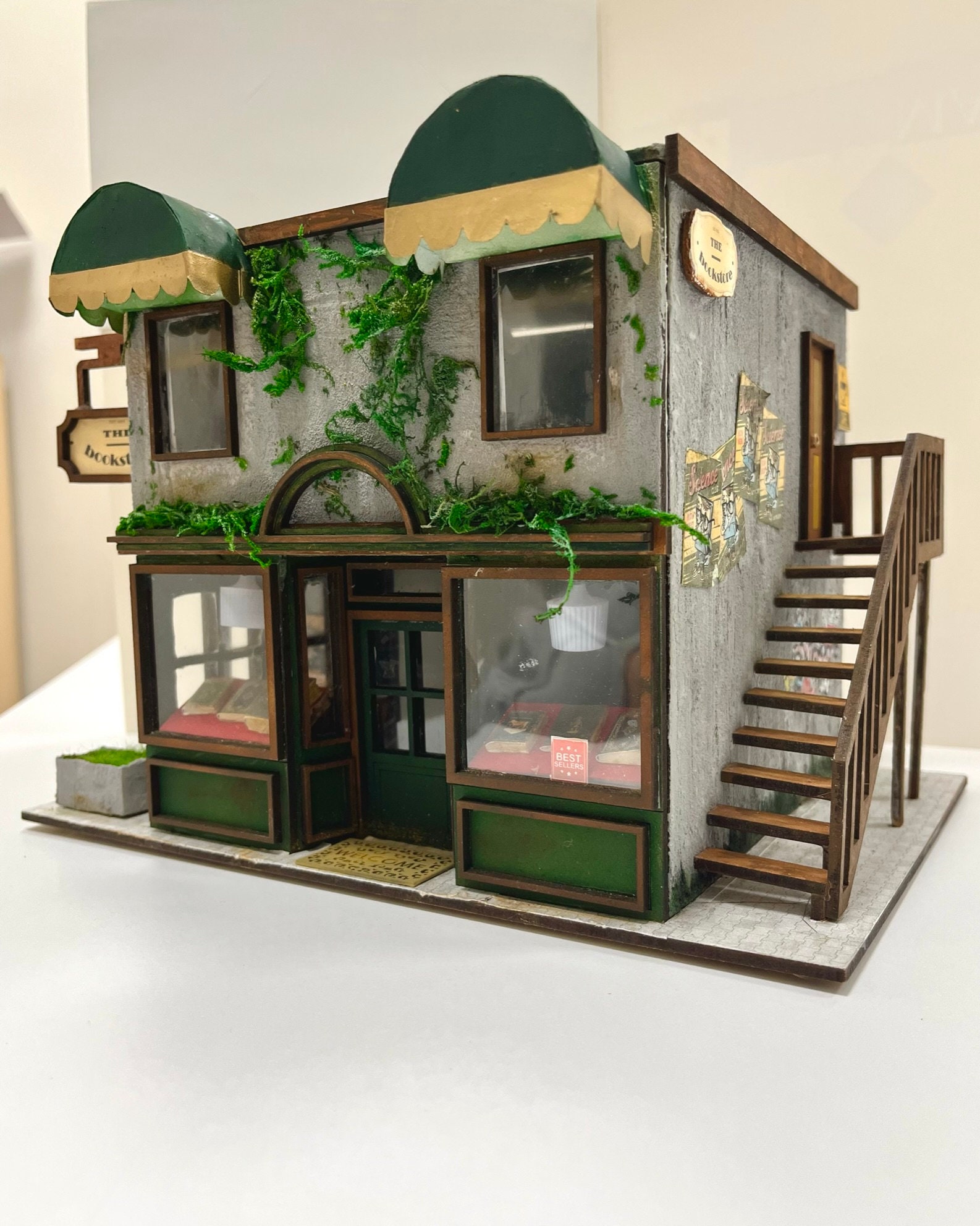 Bookstore & Cafe Diorama With LED Lightning 1:32 Scale -  in 2023