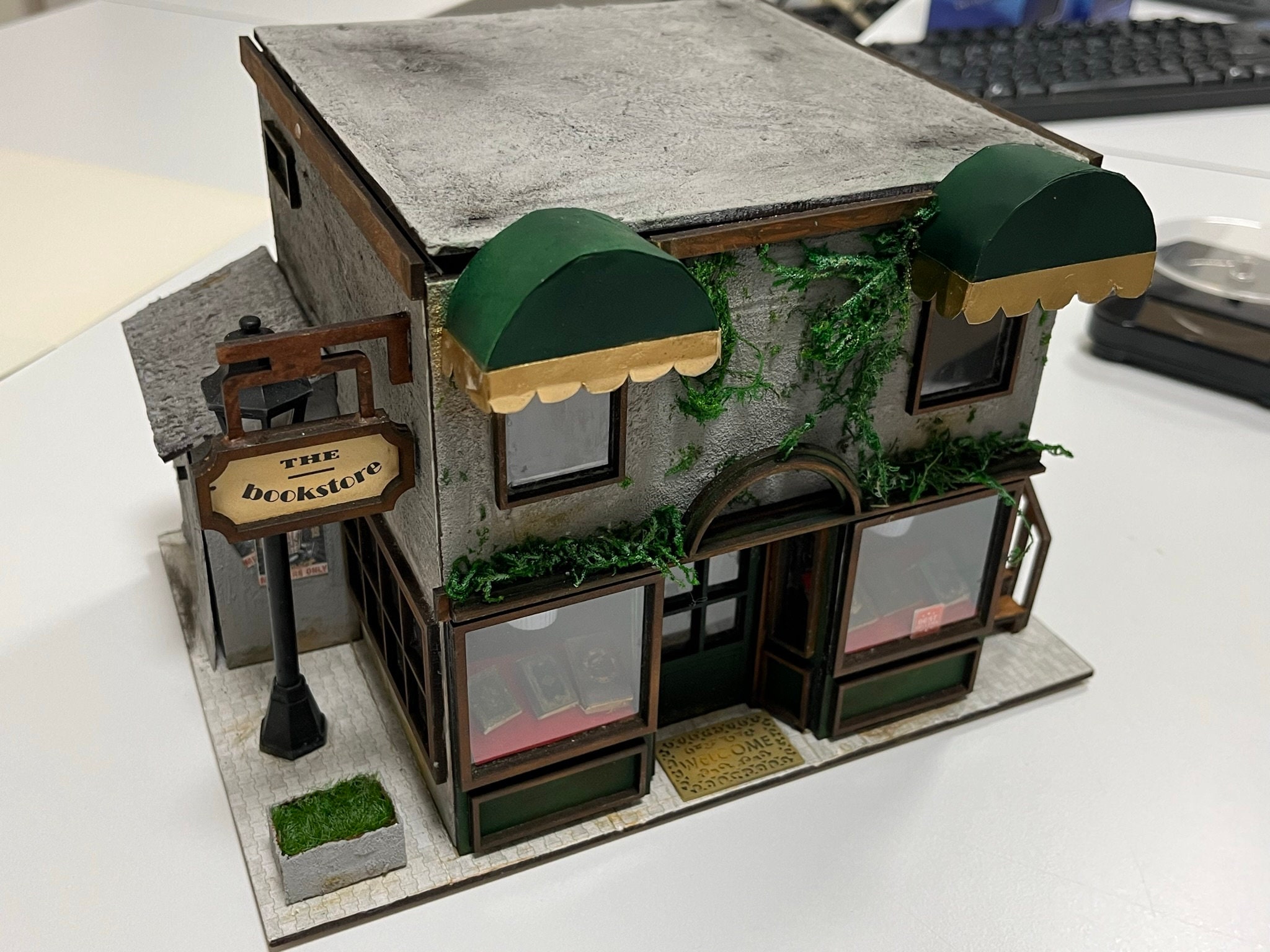 Bookstore & Cafe Diorama With LED Lightning 1:32 Scale -  in 2023