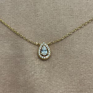 Collier halo de diamants taille poire Lab : argent sterling plaqué or 14 carats