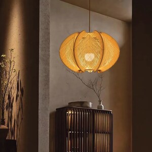 Lampe à suspension en bambou tressé | crée une ambiance asiatique chic | Bambou de haute qualité | Recyclé et recyclable