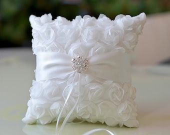 Cuscino per fedi nuziali / Portafedi con fiori di rosa bianca / Cuscino per portafedi per matrimonio / Cuscino per fedi in raso di alta qualità