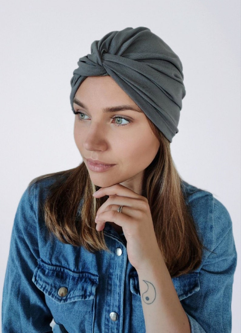 Grey turban