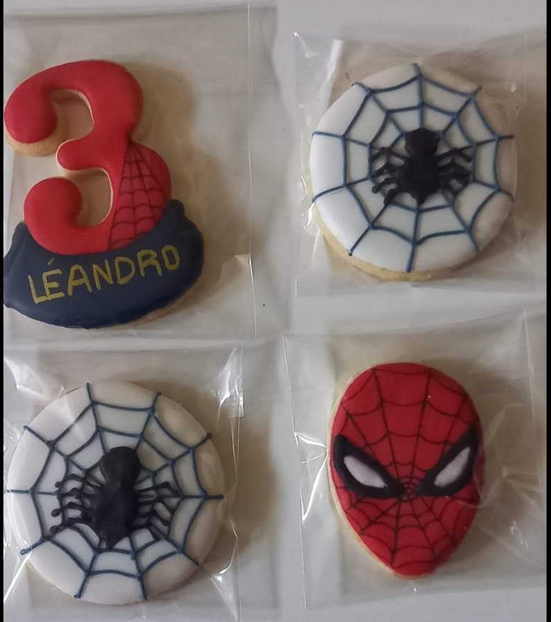 Biscuits personnalisés Spiderman image 1
