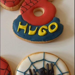 Biscuits personnalisés Spiderman image 2
