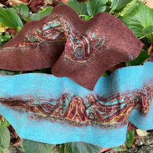 Very beautiful and warm felt and silk chale