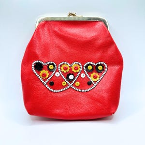 Monedero soviético de cuero rojo / Vintage años 70 / Minibolso URSS / Monedero único con diseño de corazones y margaritas / Estilo bohemio inusual