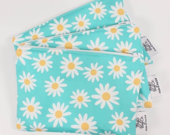 Daisies on Aqua Reusable Snack Bag: Floral Food Safe Bag