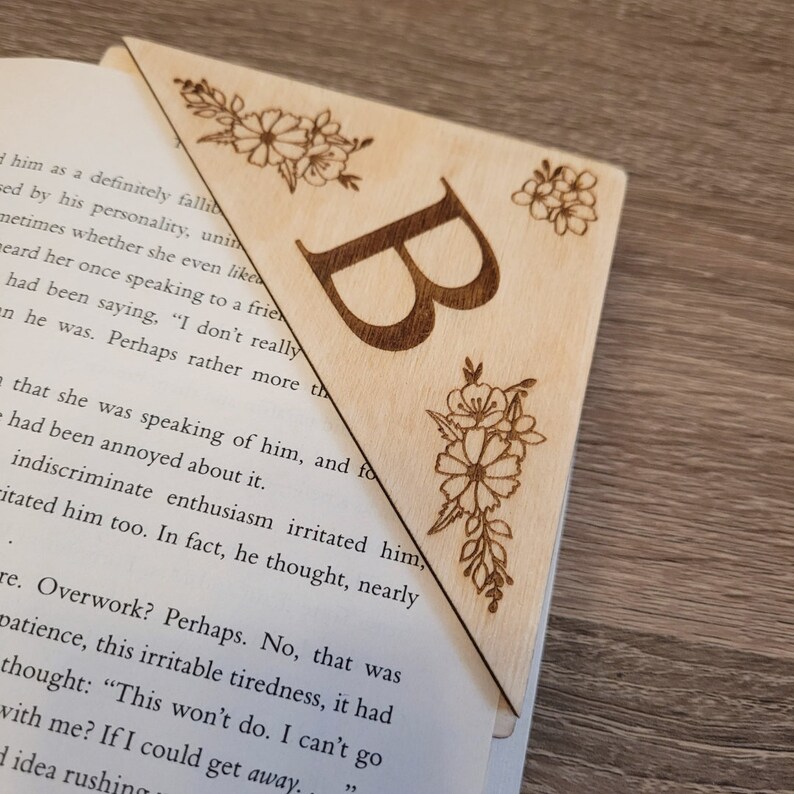 Personalized Corner Bookmarks Custom Wood Engraved Corner Bookmark