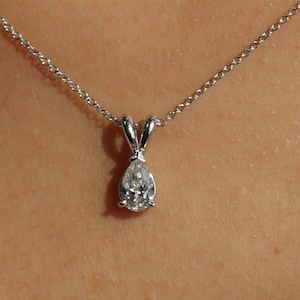 14K Gold Pear Lab Diamond Necklace: Elegant Solitaire Pendant