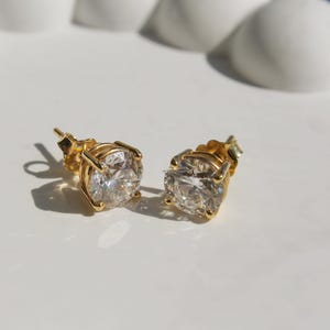 IGI Certified Lab Grown Diamond Stud Earrings: Solid Gold, Silver