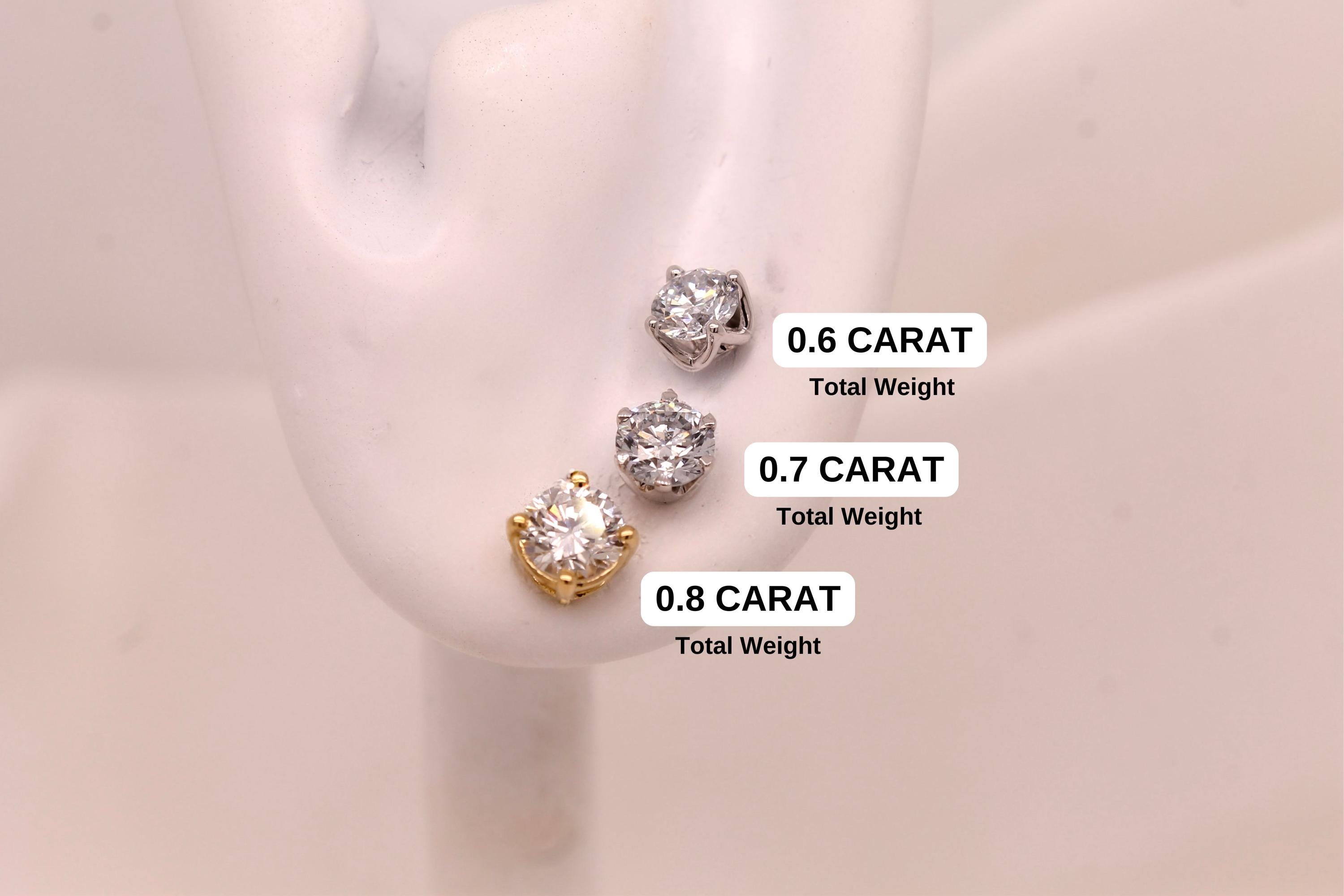Orecchini con diamanti rotondi creati in laboratorio da 3,00 carati: perno in oro bianco 14 carati - Italia