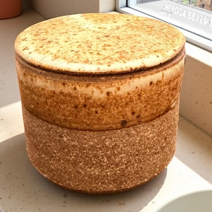 Wildcat Creek Pottery 1974 Covered Trinket Box 3” Round Lidded Jar, Vintage Studio Pottery