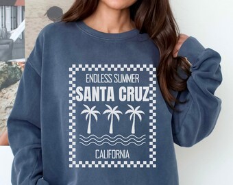 Unisex Retro Santa Cruz Sweatshirt, oversized comfort colors Crewneck, checkered print, Santa Cruz CA California, surfer beach gift souvenir