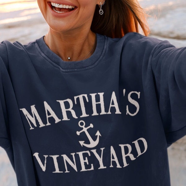 Martha's Vineyard Sweatshirt | Martha's Vineyard shirt | Oak Bluffs | Vineyard souvenir | Vineyard gift | Preppy sweatshirt | black dog