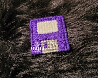 Retro magneetpatroon diskette - plastic canvas - borduurpunt