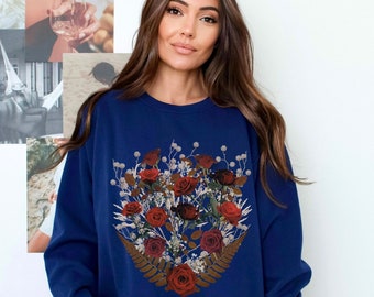 Vintage Style Rose Wildflower Sweater Unique Oversized Pullover, Cozy Rose Garment-Dyed Sweatshirt, Gift For Her Floral Pullover Sweatshirt