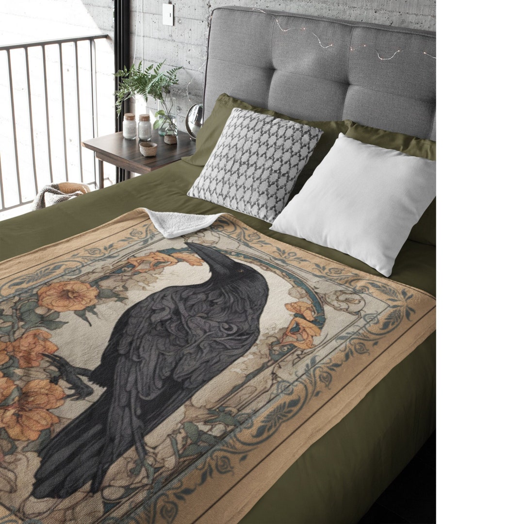 Raven Garden Quilted Blanket NCU0DV565