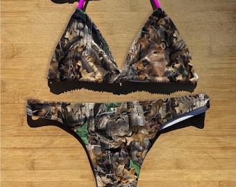 Jaktkamouflage | Heltäckande stringtrosa med fräckt skydd | Rosa triangelknytningstopp i baddräkt | kamouflage realtree redneck rave mud bikini höst