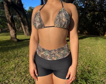 SET Svarta Scrunch Butt Boy Shorts & Triangelknytningstopp | Jaktkamouflage | Träningskläder Stretchiga Högmidjade Dambyxor Gym | Kamouflage
