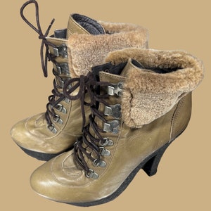 Vintage 1970s retro leather platform boots by Topshop