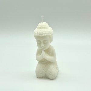 Small Praying Buddha Candle - Meditation Candle Made of Soy Wax | Spiritual Decoration | Mindfulness & Calm | Gift for Yoga Lovers