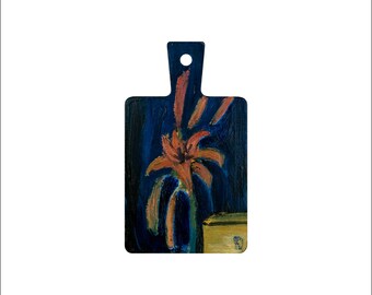 Small still life by Katia Demyanova 'Daylilies'. Oil painting with flowers on wooden cutting board. Modern floral art, wall decor, k-459