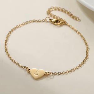 BRACELET de poignet islamique LETTRE ARABE personnalisé, calligraphie arabe personnalisée et bijoux de bracelet chaîne délicate finition dorée pour musulmans