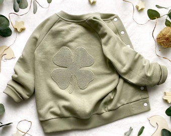 Бомбер на День Св. Патрика в цвете Оливковый | Куртка Irish Clover Shamrock | Счастливый костюм