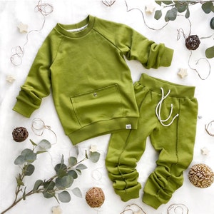 Terracotta baby sweatshirt with pocket and trousers Minimalist Children's streetwear set Lime green