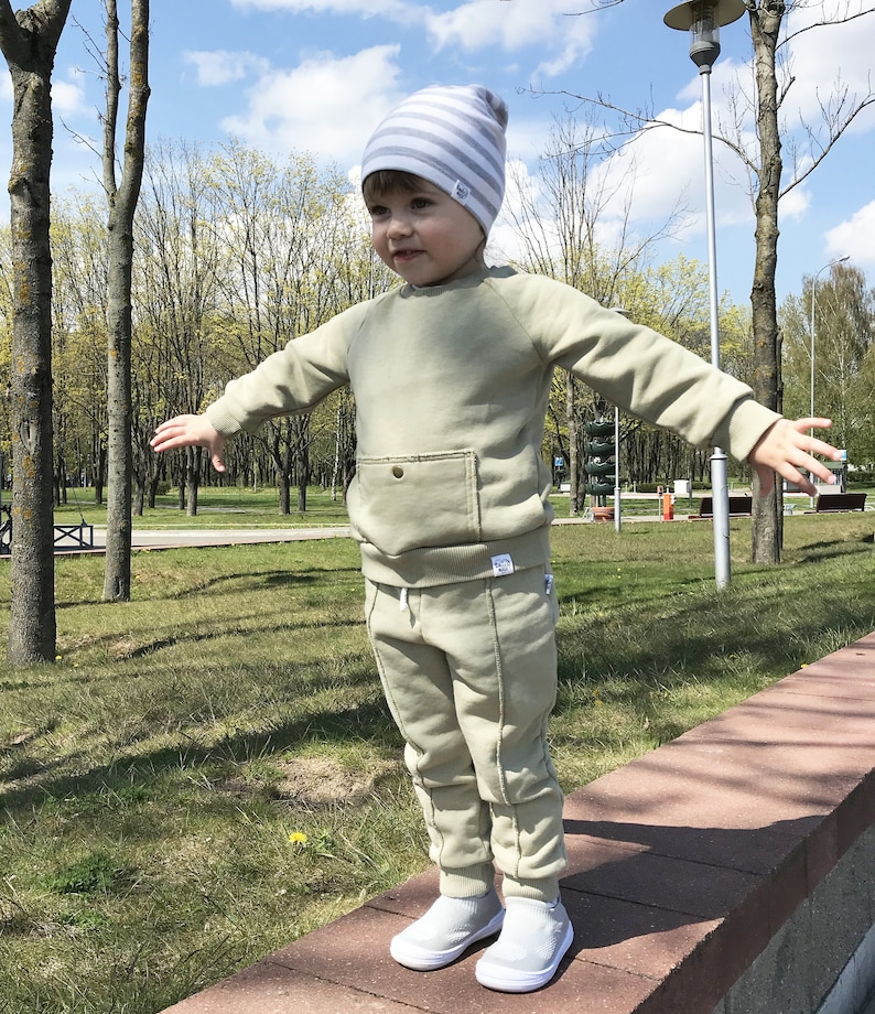 Terracotta baby sweatshirt with pocket and trousers Minimalist Children's streetwear set image 8