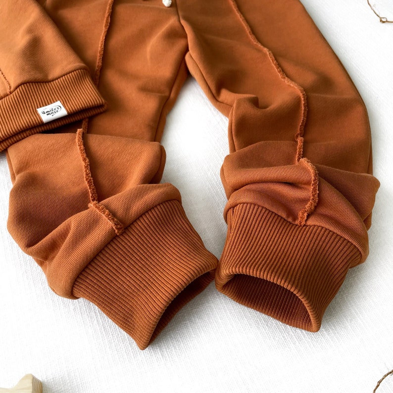 Terracotta baby sweatshirt with pocket and trousers Minimalist Children's streetwear set image 4