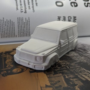 G-Wagon ceramic sculpture