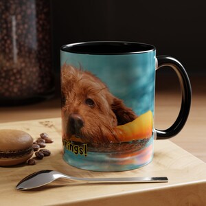 Tazza da caffè Golden Doodle Powered Mornings, regalo per amanti degli animali, regalo per mamme di cani, tazza divertente, tazza da caffè per amanti degli animali