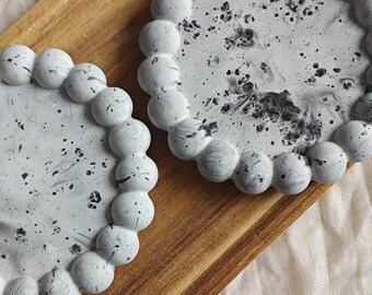 Ronde decoratieve schaal met bubbelmotief | Sieradenschaal | Ronde schaal | Sieraden | Schaal | Onderzetter | Handgemaakt
