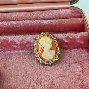 Vintage Gold Tone Lady Cameo Pin Brooch Cream/Orange Carved Lucite Victorian, Victorian Carved Woman Portrait Brooch Pin Antique