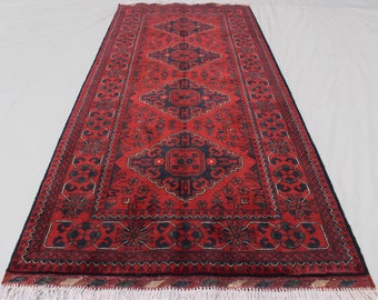 アフガニスタン産ボハラランナーラグ、手織りレッドウールラグ（4.11