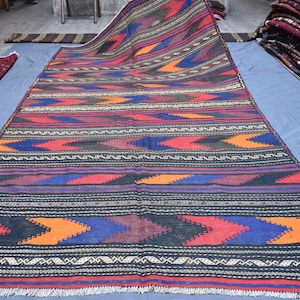 Alfombra Kilim de corredor ancho afgano de 6x12 pies, lana hecha a mano vintage de la década de 1960, alfombra de tejido plano turcomano descolorida antigua, alfombra oriental, alfombra de corredor de pasillo