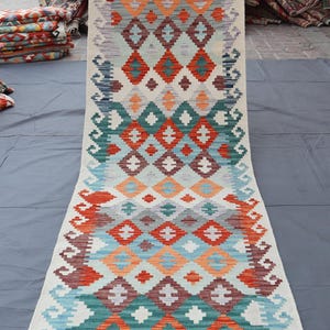 Alfombra Kilim de tejido plano de 8,7 x 2,6 m, hecha a mano en lana afgana, para pasillo y cocina.