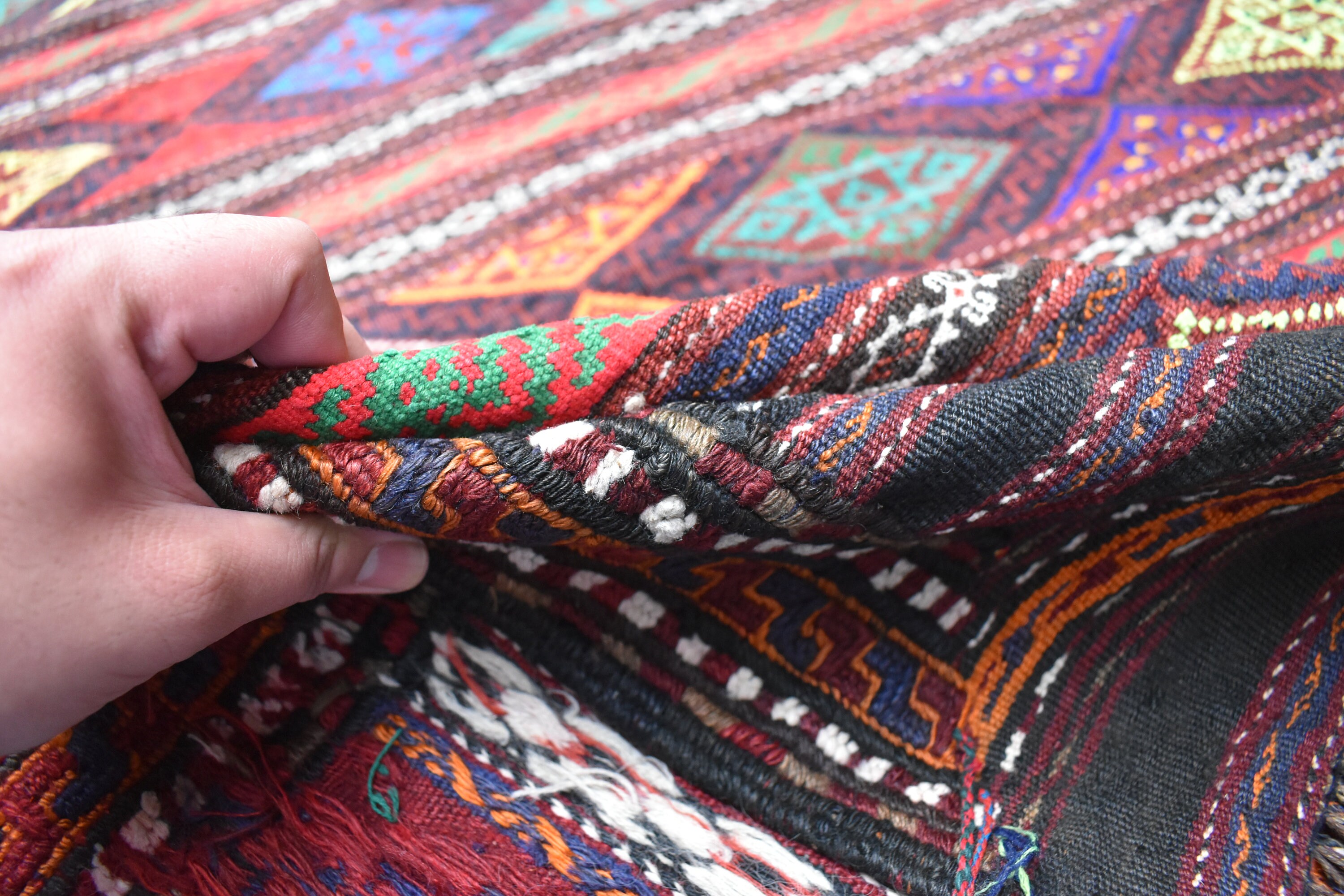 4.3x6.8 フィートのアフガニスタン キリム エリア ラグ - ピンク