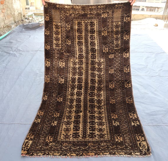 アフガニスタン　ラグ 107×67cm アフガニスタン 絨毯手織り ホジャ ロシュナイ トライバル
