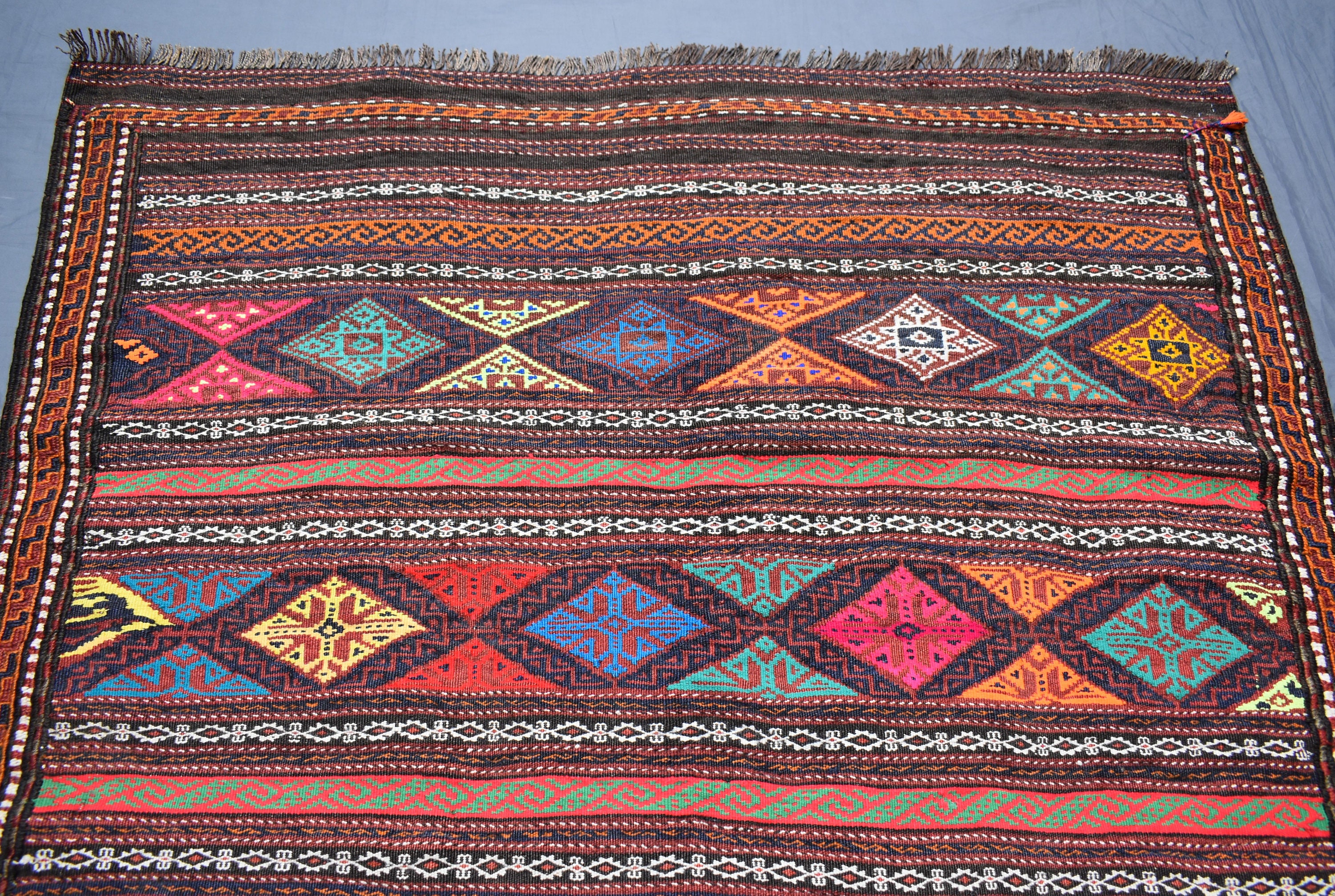 4.3x6.8 フィートのアフガニスタン キリム エリア ラグ - ピンク